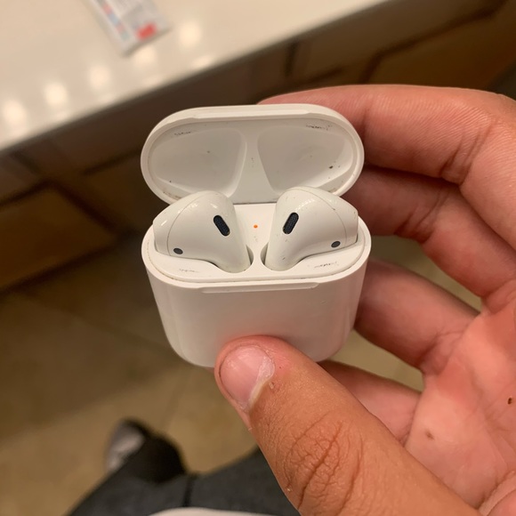 Apple AirPods